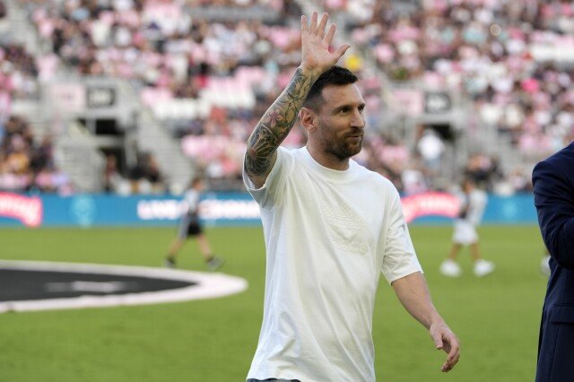 Messi lesionado fuera de la selección de Argentina para los clasificatorios al Mundial contra Chile y Colombia