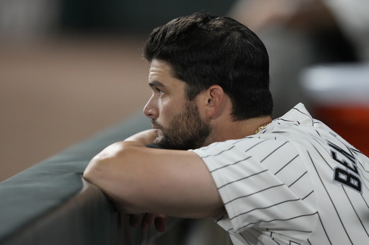 Los White Sox añaden a sus indignidades al establecer un récord de la franquicia con su derrota número 107